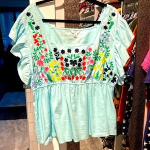 Crown & Ivy 1X embroidered top